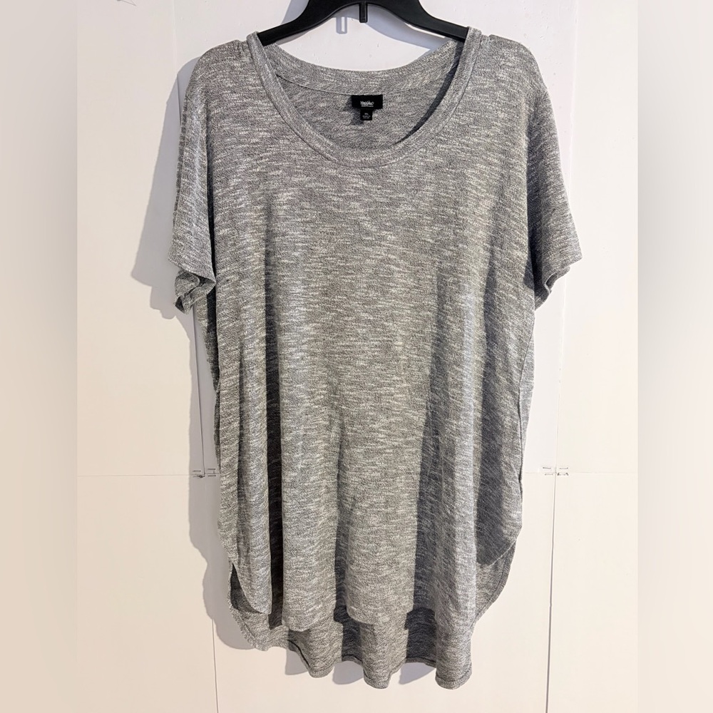 Universal Thread Heather Gray Short Sleeve Scoop Neck Top